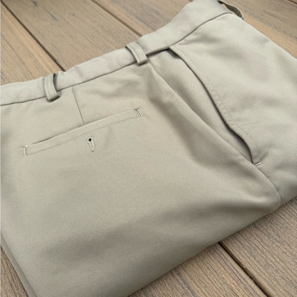 Haggar Tan Chinos Classic Design with stretch waistband